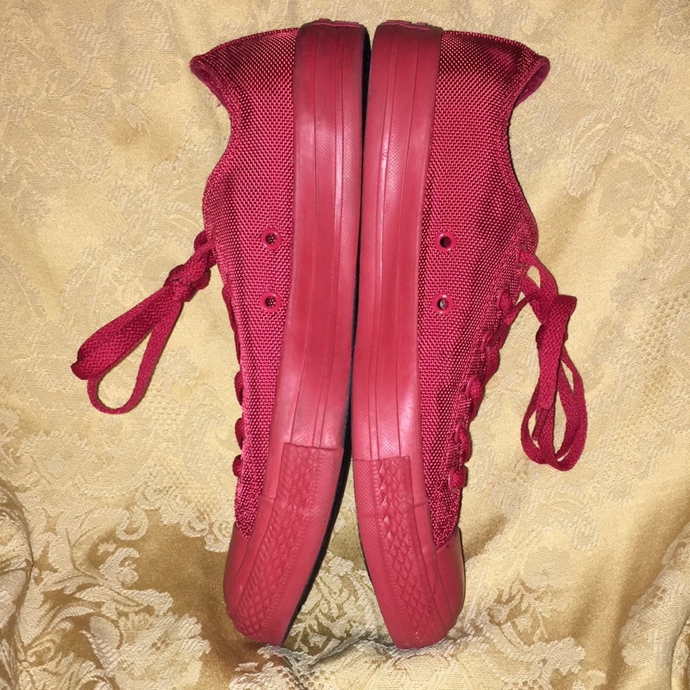 Converse - Picture 2 of 8
